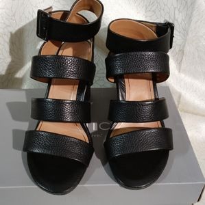 Vionic Blaire Tumbled leather sandals